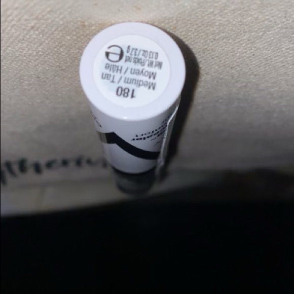 Makeup - Picture 2 of 5